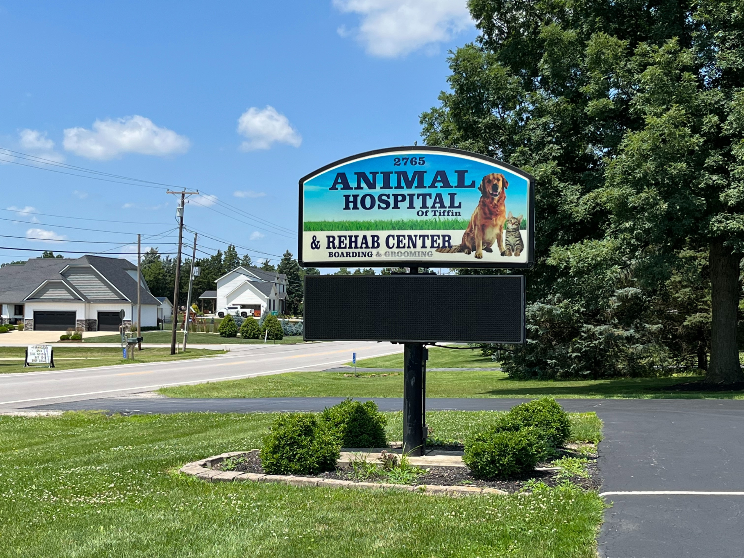 Animal Hospital of Tiffin sign board
